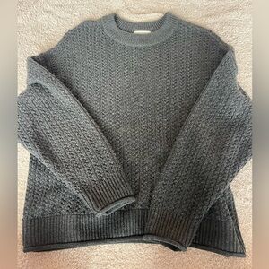 Universal threads sweater